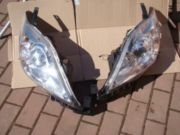 Mazda 05 - 08 xenon left and right complete, фото