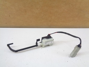 Chevrolet volt ampera shock absorber covers fuel tank, фото