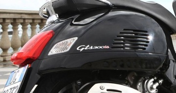 NAKLEJKA LOGO ZNACZEK NAPIS EMBLEMAT PIAGGIO VESPA GTS 300 SUPER 300ie