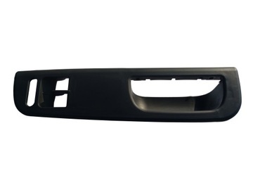 UCHWYT RĄCZKA PANEL DRZWI LEWY PRZÓD VW PASSAT B5