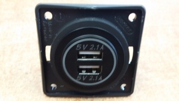 Gniazdo ładowarka USB 5V 2x2,1A system BERKER
