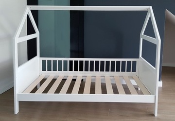 BIAŁE ŁÓŻKO DLA DZIECI DOMEK 140X70 TAPCZANIK + BARIERKI + SZUFLADA