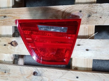 BMW E91 LIFT LAMPA W KLAPE TYŁ PRAWA LED 7154162