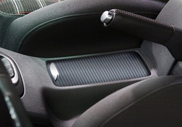 ПОДСТАКАННИК ДЛЯ НАПИТКОВ VW GOLF V VI JETTA V MK5