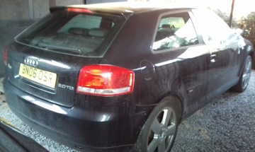 Лючок топливного бака AUDI A3 8P COMPLETE 2006 LZ7L