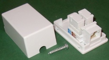 Розетка RJ45 RJ-45 RJ 45 8p8c коробка CAT5e (0501)