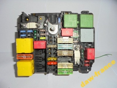 Peugeot 208 308 бортовий комп'ютер bsm фото №1