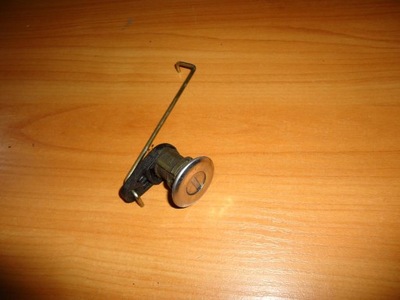 Dacia logan замок вкладка двері правих права фото №1