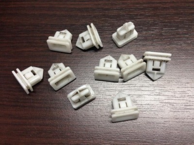 Крышка клипса штифт накладки порога volvo s40 v50 фото №1