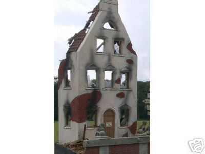 Fasada domu-ruina