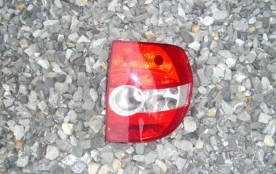 Vw fox 5z0 лампа права задня фото №1