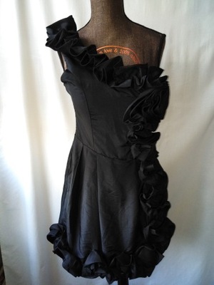 Sukienka czarna,asymetryczna z falbanami -36