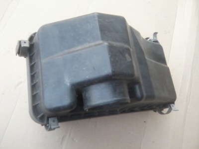 Previa estima 2,2 td корпус фільтра повітря фото №1