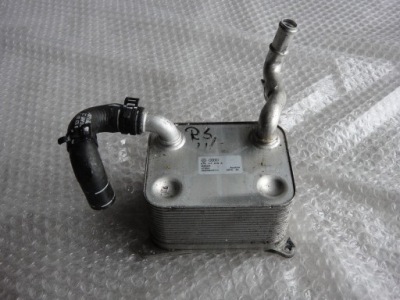 Audi rs4 радіатор оливи 079117015a фото №1