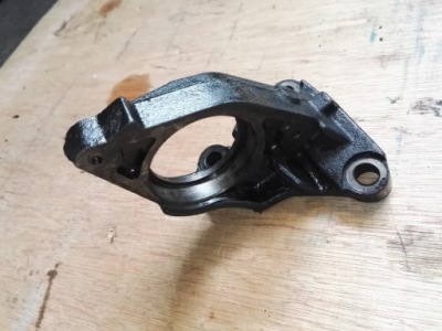 Підпора піввісь кронштейн trafic vivaro primastar 1.9dci фото №1