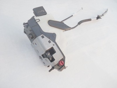 Peugeot 208 2008 замок дверь задняя правый фото №1