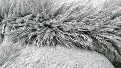 Sztuczne futro dekoracyjne broda skrzata mikołaja