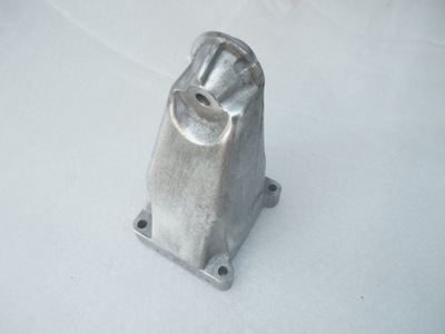 Mercedes w204 кронштейн кронштейн a2712231804 фото №1