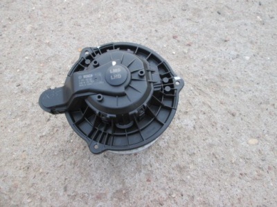 Повітродувка вентилятор обігрівача hyundai ix35 2013 фото №1