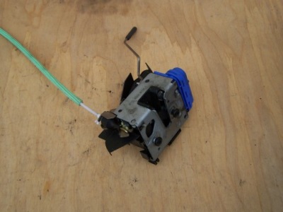 Замок дверь правый задняя audi a4 b5 фото №1