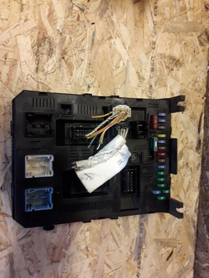 Citroen c4 1,6 16v 04r коробка предохранителей bsi фото №1