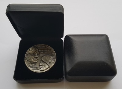 M.TERESA MEDAL NOBEL LAUREATES ETUI /1-0078