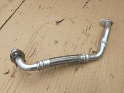 Vw beetle 5c 1.4 tsi шланг масляний 03c145735c фото №1