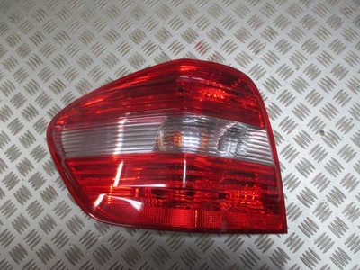 LAMPA TYLNA LEWA MERCEDES ML W164 2005->