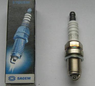 Свеча зажигания peugeot 405 citroen mercedes w124 фото №1