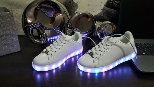 BUTY SPORTOWE LED ŚWIECĄCE 11OPCJI ŚWIECENIA 40