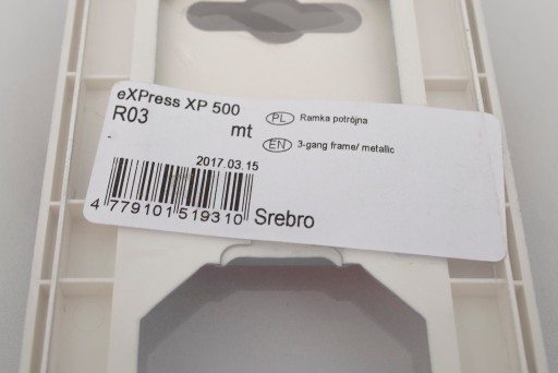 Ramka potrójna plastikowa srebrna VILMA