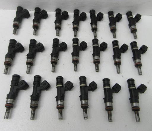 WTRYSKIWACZ BMW M5 E60 M6 E63 0280158036 7834893