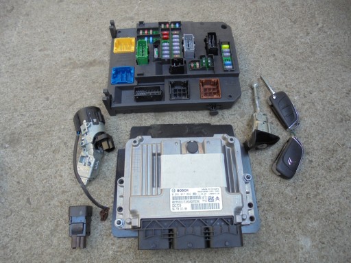 Computer 1.6 HDI CITROEN c4 DS4 ZESTAW 9677031180