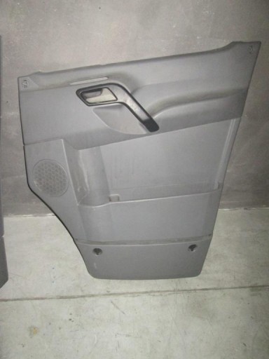 Обивка двери MERCEDES SPRINTER W906 справа