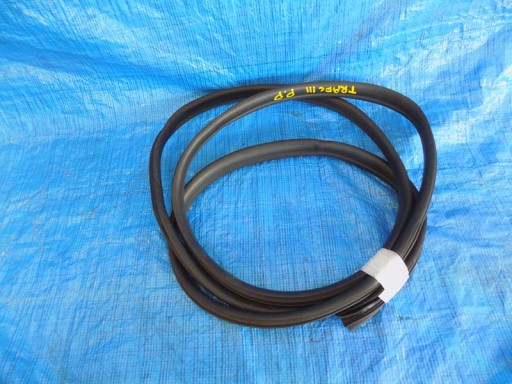 УЩІЛЬНЮВАЧ НІШІ ПРАВОЇ ДВЕРІ TRAFIC III VIVARO