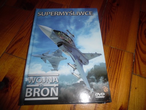 Zdjęcie oferty: SUPERMYŚLIWCE Wojna i Broń DVD