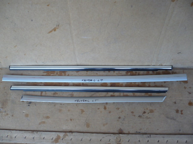 OPEL VECTRA C COUVE-JOINT PLANCHE DE GLACE CHROME GAUCHE AVANT photo 1 - milautoparts-fr.ukrlive.com