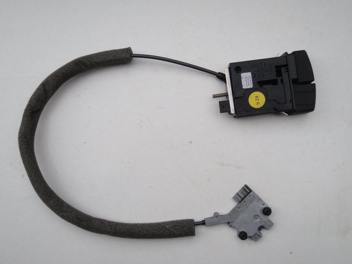 AUDI A8 D2 94-02 LOCK GLOVEBOX CABLE 4D1857147C photo 1 - milautoparts-fr.ukrlive.com