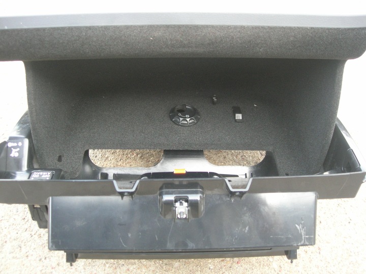 GLOVEBOX PASSENGER VW PASSAT B6 B7 CC 3C1857114E photo 5 - milautoparts-fr.ukrlive.com