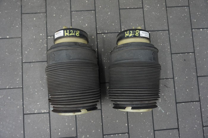 AIR BAGS SUSPENSION LEFT AIR SPRING MERCEDES W218 AMG photo 1 - milautoparts-fr.ukrlive.com