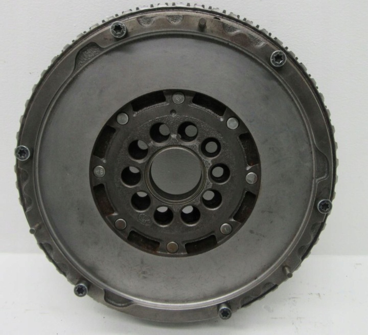 EMBRAYAGE KOLO DISQUE FOCUS ST MK2 2.5 20V 31302152