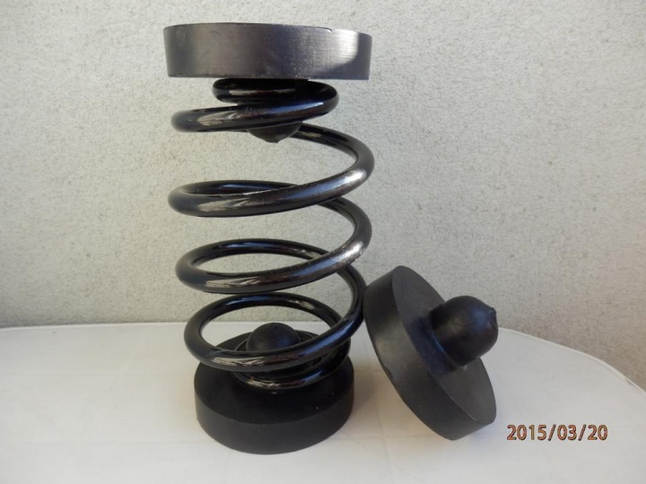 2 CAOUTCHOUC PODWYZSZAJACE BMW E-46, CLIO II, III 2,5CM