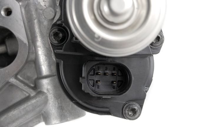 VALVE EGR FROM RADIATOR EXHAUST GASES AUDI A1 1.6TDI 2010- photo 6 - milautoparts-fr.ukrlive.com