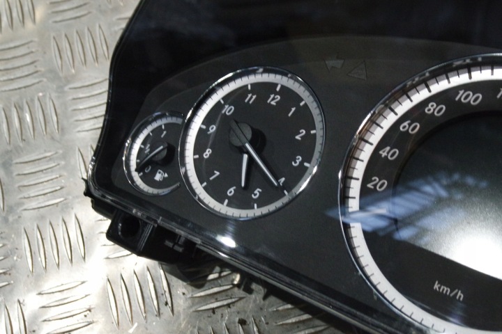 COMPTEUR TABLEAU DE BORD MERCEDES W212 DIESEL A2129009200