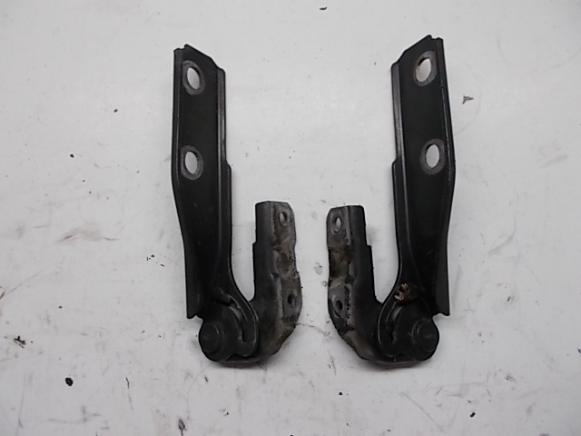 AUDI A3 8P 03-07R HINGES HOOD LZ7L SET photo 1 - milautoparts-fr.ukrlive.com