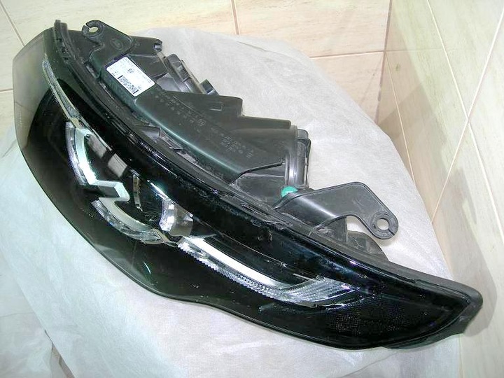 DISCOVERY SPORT 14-R FRONT LAMP EG L550 photo 4 - milautoparts-fr.ukrlive.com