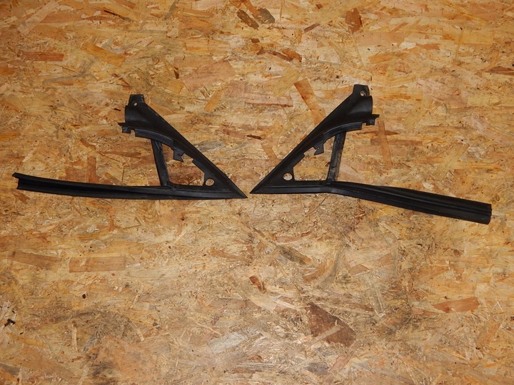 MERCEDES E W207 GASKET GLASS RIGHT LEFT REAR photo 1 - milautoparts-fr.ukrlive.com