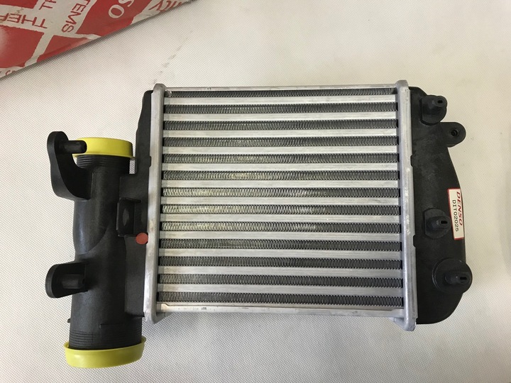 RADIATOR AIR CHARGER DENSO DIT020 photo 3 - milautoparts-fr.ukrlive.com