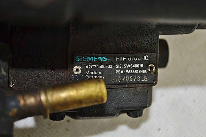 CITROEN PEUGEOT POMPE INJECTION A2C20000502 9636818480 5WS40018