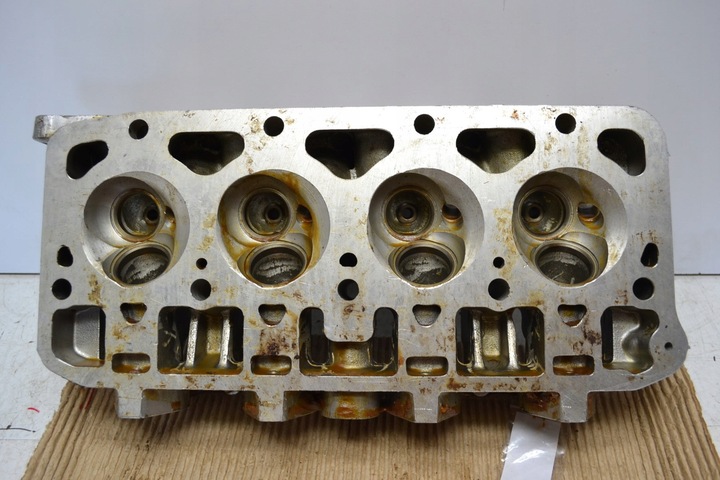 POLONEZ FIAT 125P CYLINDER HEAD NOWA!! 4127661 photo 1 - milautoparts-fr.ukrlive.com